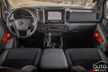2022 Nissan Frontier, interior